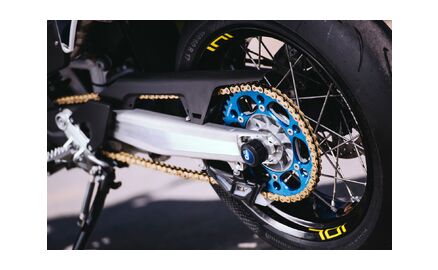 Rear sprocket