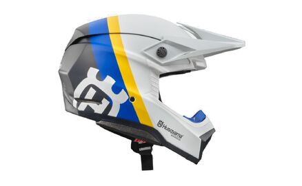 Moto 10 Spherical Railed Helmet