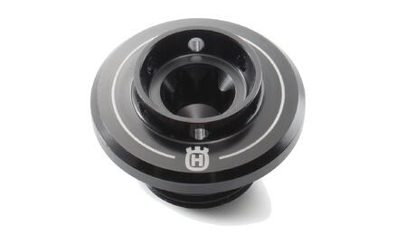 Oil plug