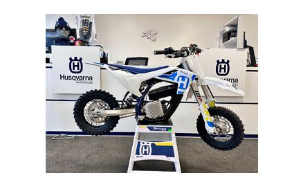 Husqvarna EE 3 FT Racing
