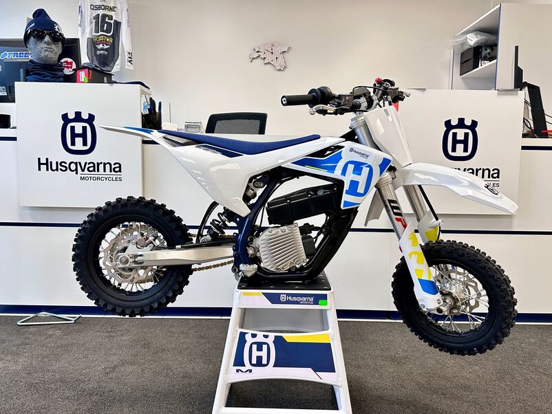 Husqvarna EE 3 FT Racing