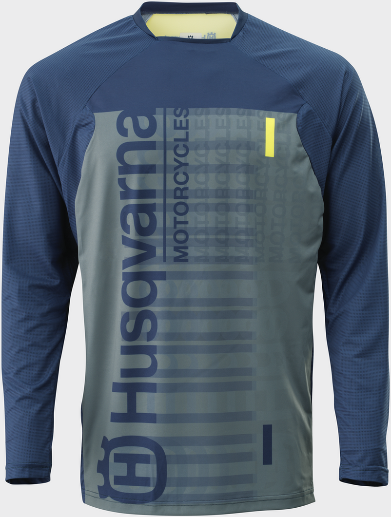 Authentic sõidusärk