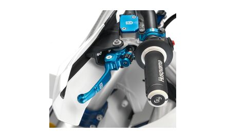 Flex clutch lever