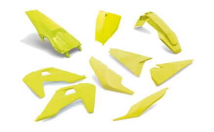 Plastic parts kit